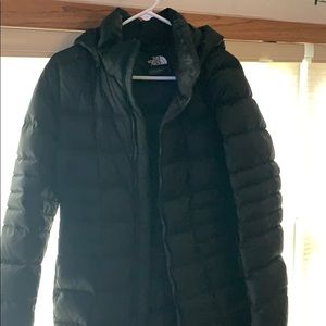 Women’s size large North Face down parka